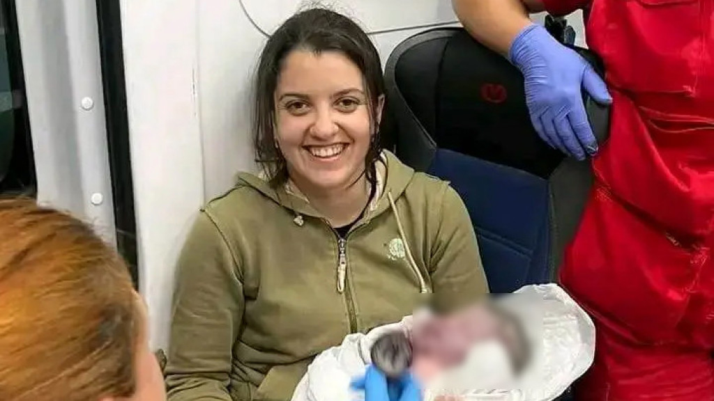 Ana iz Kragujevca se porodila u automobilu: Mali Andrej prožurio, umesto lekara, na svet su ga donele dve zaove