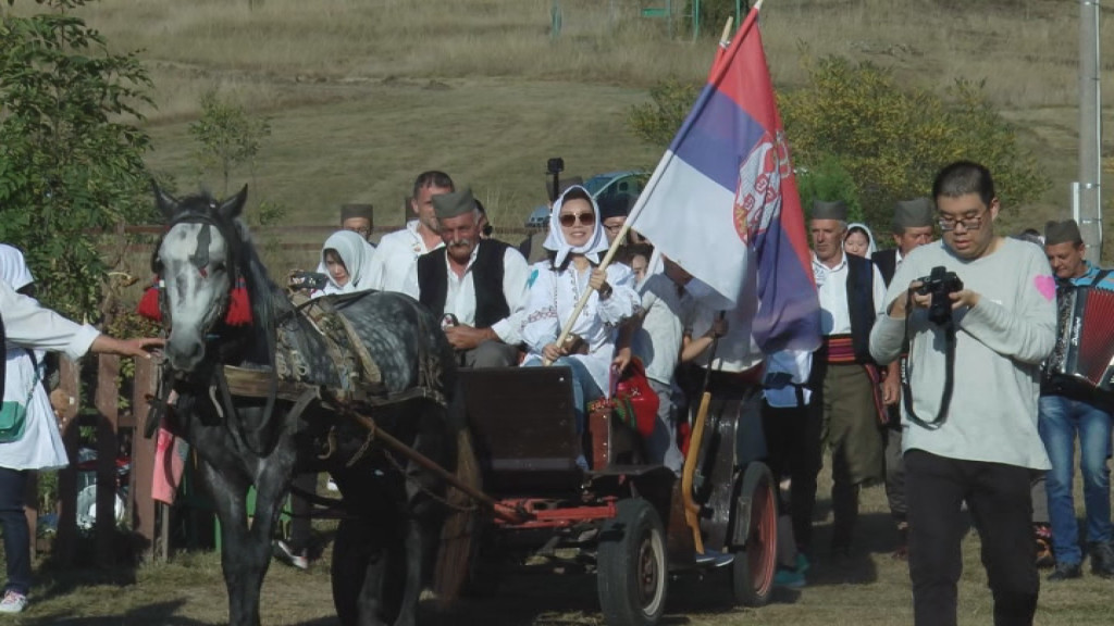 Koliko Srbi stavljaju u kovertu na svadbama: "Ako ne mogu da plate, neka je na prave"