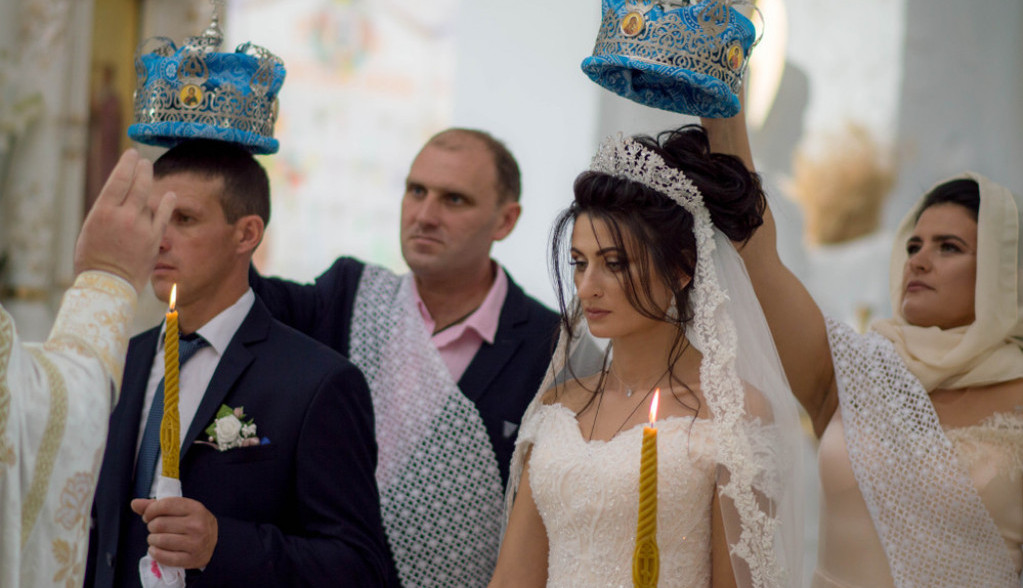 "Pogledajte šta mi je ta zla žena uradila": Jasmina tvrdi da joj je svekrva na dan venčanja namerno napravila pakao