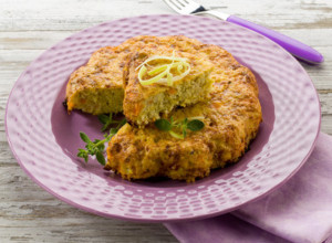 Ako vam je ponestalo ideja za doručak, a postite, ova RAZLIVENA POSNA PITA S PRAZILUKOM oduševiće i decu