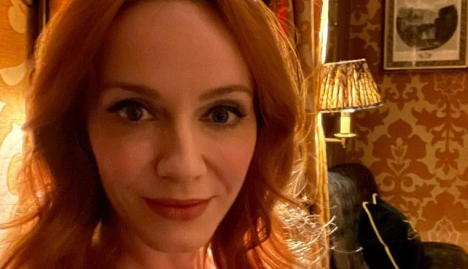 Glumica Kristina Hendriks je sinonim za glamur: Crna, pripijena haljina savršeno je istakla njene obline