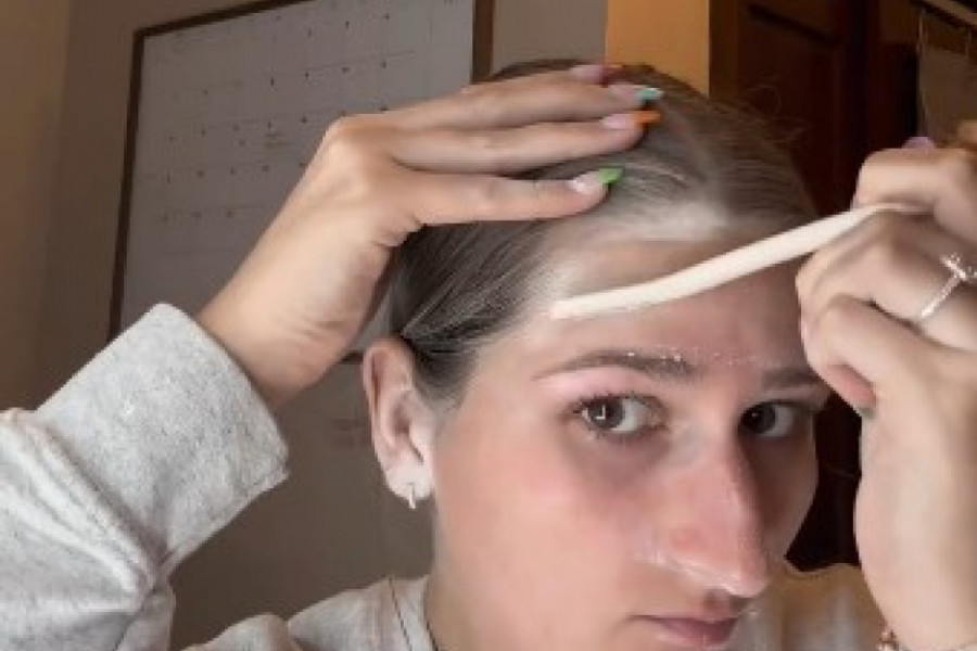Pokazala kako skida dlačice sa lica i šokirala ljude: "Molim vas ne prskajte direktno na lice"