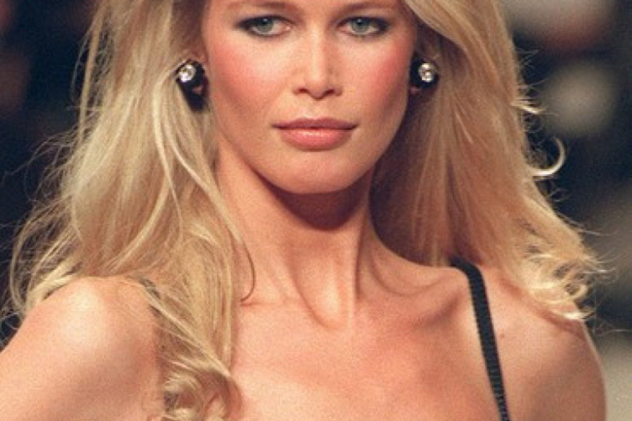 Klaudija Šifer se vratila na modnu pistu: Izgleda jednako zadivljujuće kao na vrhuncu karijere