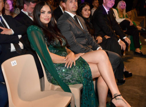 Adrijana Lima nikad lepše nije izgledala: Zelena haljina istakla njenu figuru, a svi su gledali u ovaj detalj