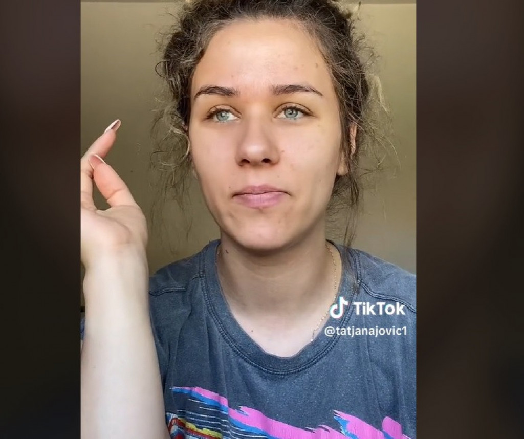 "Sklonite mi je s očiju": Tanjina potresna priča o reakcijama mame i bake kada se rodila kao "drugo žensko" u porodici slomila nam je srce