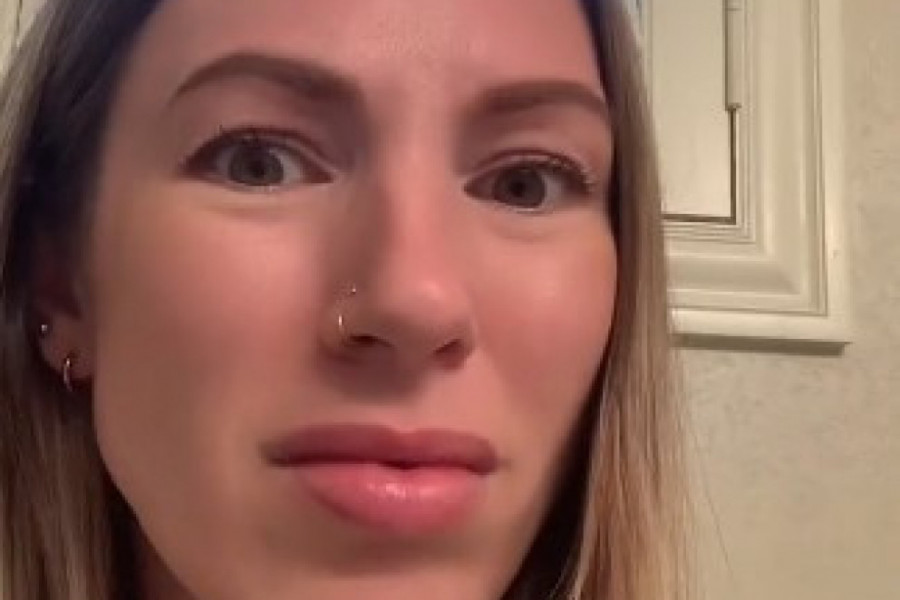 Došla prvi put kod momka u stan, pa zbrisala glavom bez obzira: Zbog onog što je videla u kupatilu pao joj mrak na oči, "beži, nema logičnog objašnjenja", savetuju joj