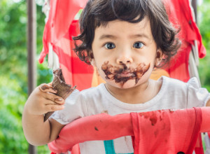 Mnogi roditelji su u nedoumici: Da li bebe smeju da jedu sladoled?