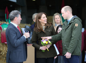 Vojvotkinja Kejt i princ Vilijam planiraju četvrto dete? Zbog ovog videa svi su se zapitali da li stiže beba