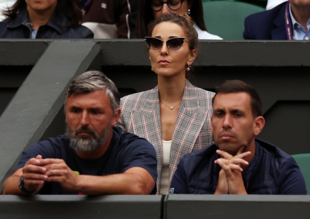 TRENDI I ŠIK Jelena Đoković je stajlinom pobrala sve simpatije, a svi su primetili ovaj detalj na glavi