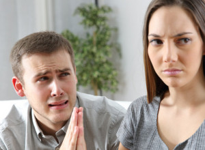 Kako se usuđuješ? Ni ne pomišljajte da izgovorite ove fraze tokom raskida, od nih nema sreće