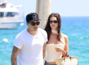 Zla snaja Bekamovih bira samo luksuzna letovališta: Baškari se na jahti, svi se pitaju kako ovo podnosi Viktorija?