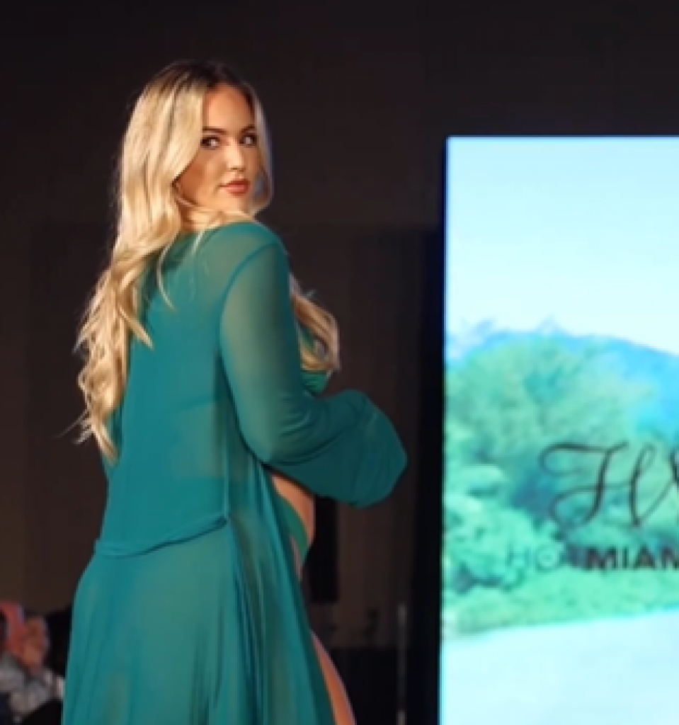 "Nikada nisam video da neka žena izgleda ovako": Snimak ove zanosne plavuše je zapalio internet