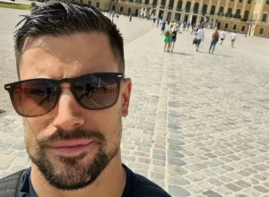 Vasilije ili Josip, ko je bolji frajer? Najzgodniji doktor u Srbiji dobio protivnika u Hrvatskoj