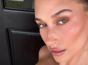 Latte šminka je hit ovog leta: Hejli Biber je dodala svoj pečat ovom bjuti trendu