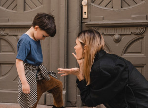 Da li je vama ovo okej? Majka odlučila da kazni sinove zbog lošeg ponašanja, pa ih naterala da urade nešto ekstremno