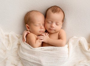 Rođene su kao sijamske bliznakinje, ali su razdvojene operacijom: Tim od 17 hirurga je obavljao zahvat, evo kako danas izgledaju