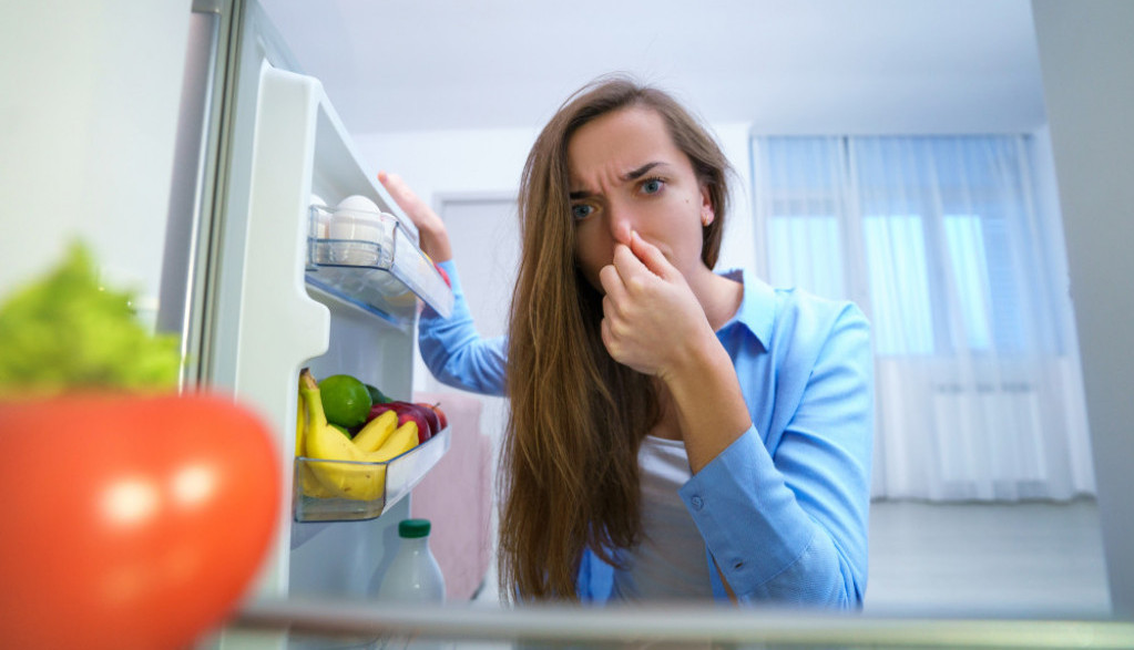 Vaš frižider ima neprijatan miris? Evo kako da ga se rešite uz proverene trikove, zauvek će biti čist i mirisan