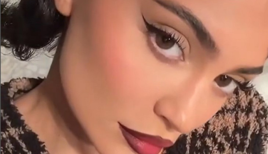 TikTok bruji o ovom trendu! Usne će vam izgledati kao da ste ih napunile filerima, smislila ga je Kajli Džener i ovo morate da probate!