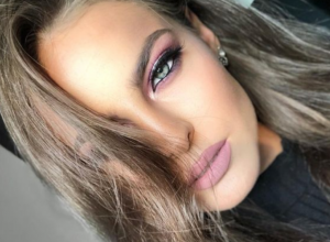 Francuski Vog odao modno priznanje: Džejla Ramović među najlepše obučenim na festivalu u Veneciji