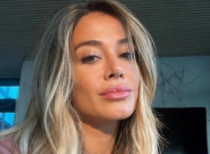 "Unovčila si i rođenje deteta": Poznata novinarka se slikala dok doji ćerku, našla se stubu srama