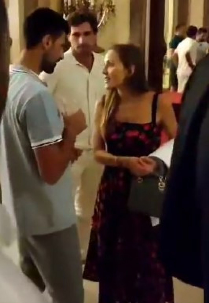 Svojim autfitom opčinila naciju: Jelena Đoković u Dolce & Gabbana kreaciji zrači elegancijom, a evo koliko košta njen stajling