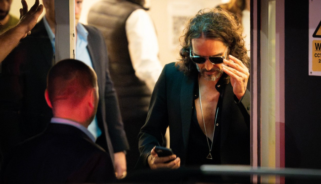 Poznati glumac optužen za silovanje: "Imala sam 16 godina, kupao me u kadi i uzeo mi je nevinost"