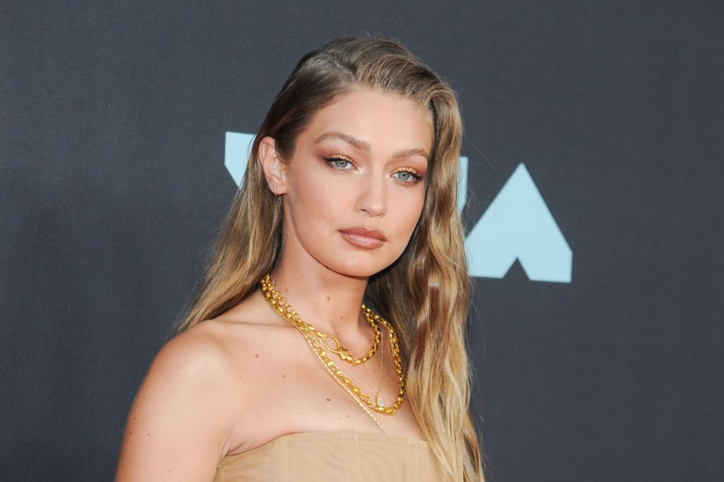 Nauka tvrdi da ona ima najlepšu vilicu: Prema zlatnom preseku Điđi Hadid je primer savršenih crta lica