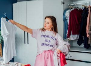 Vreme je da ih se rešite: Ove četiri stvari stilisti bi odmah izbacili iz vašeg ormara