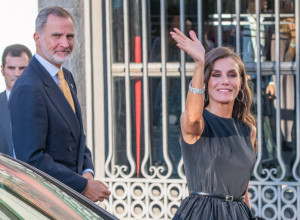 Po uzoru na Odri Hepbern: Haljina kraljice Leticije kao primer savršene elegancije