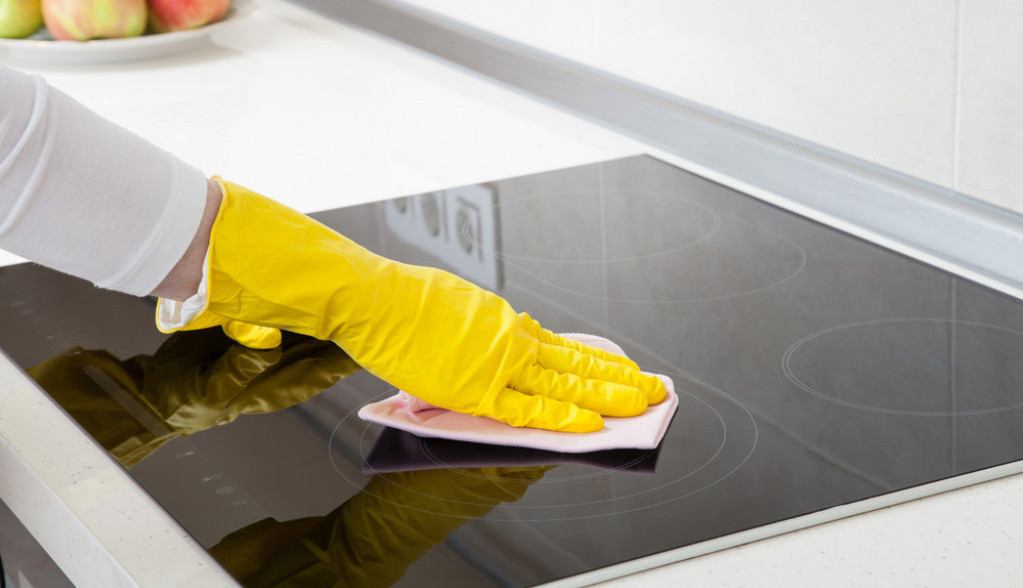 Pet grešaka koje pravimo pri čišćenju ravne ploče na šporetu: Evo kako je najlakše oribati bez oštećenja