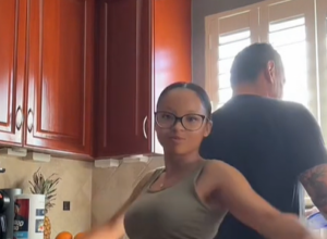 Mlađa je od ćerke svog muža: Ljudi njenog supruga nazivaju predatorom, ali nju nije briga, najvažnije joj je da ima ovo!