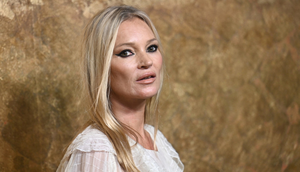 Boginja modne piste se kune u ove prirodne sastojke: Evo kako Kejt Mos održava svoje lice mladolikim