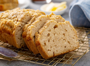 Recept za pivski hleb: Nema kvasca, mešenja i narastanja, brzo je gotov, a mekan kao duša!