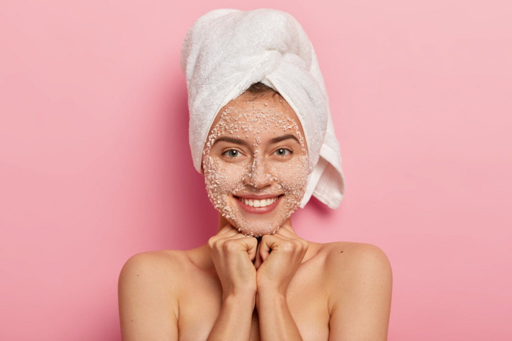 Zaštitite lice od hladnoće: Grejna sezona mu neće prijati, ali negujući tretmani su tu da pomognu, otkrijte i kako!