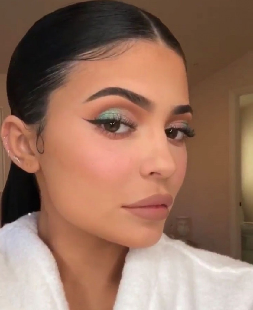 "Matcha latte" nije samo fensi piće: Ovaj "beauty" trend je zaludeo dame širom sveta, oči prosto sijaju!