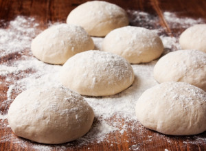 Recept iz 80-ih za najbolje testo ikada: Stoji do 7 dana, od njega se prave najmekša peciva