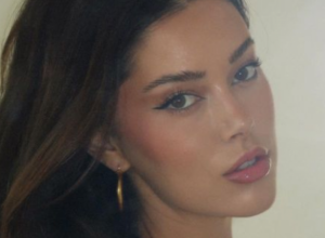 Trik za nanošenje maskare zlata vredan: Vaše oči biće još upečatljivije, a pogled zavodljiv