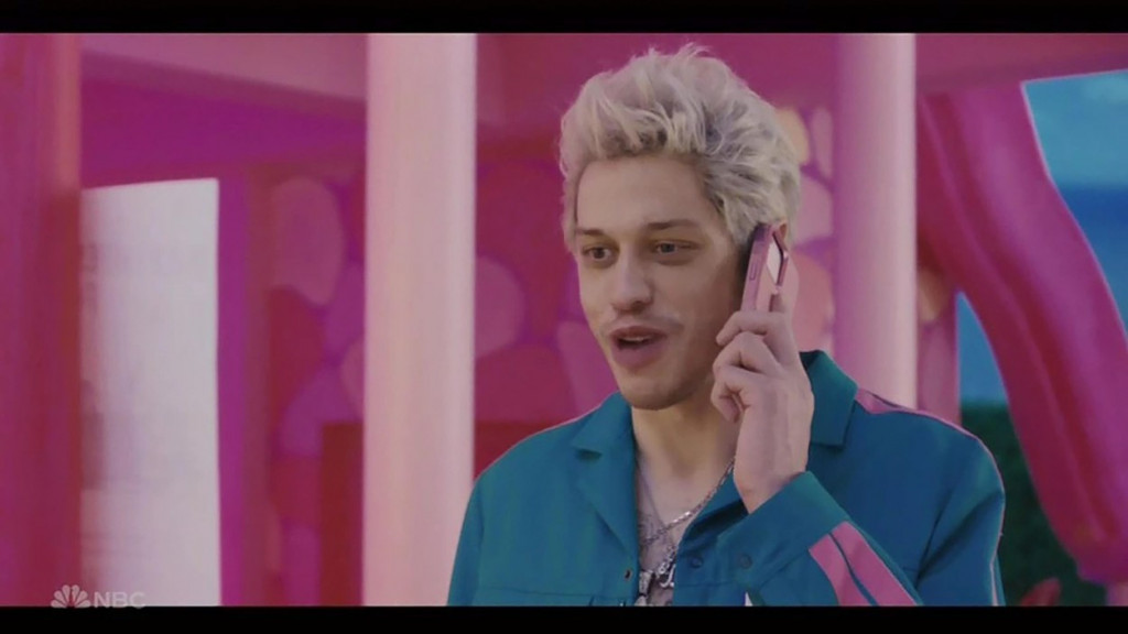 Smeh do suza: Bivši dragi Kim Kardašijan snimio urnebesnu parodiju hit filma "Barbie", pošteno ismejao samog sebe!