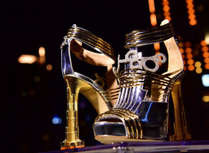 Umetničko delo visoke mode: Od cene ovih cipela će vam se zavrteti u glavi, a dostavljaju se na poseban način