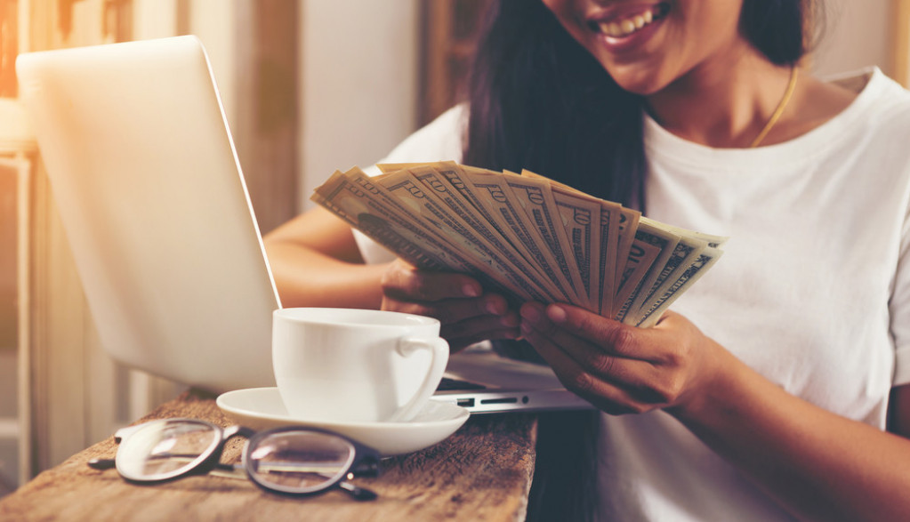 Prema kineskoj astrologiji: Tri znaka će do kraja marta plivati u novcu