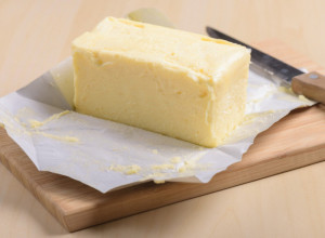 Domaćice obožavaju ovaj trik: Kada ne možete da isečete puter, a treba vam hitno, upotrebite ovu sitnicu