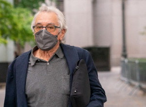 "Dobro, dvaput sam joj rekao da me počeška!": Robert De Niro izgubio živce zbog bivše asistentkinje, orila se sudnica na Menhetnu