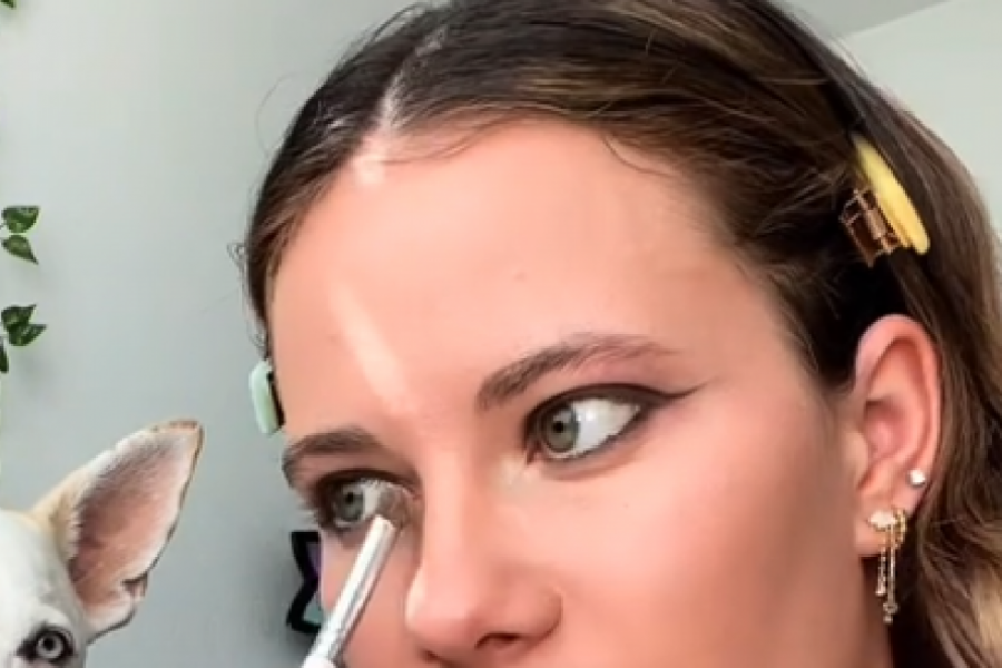 Kladimo se da ovo još niste videli: Tiktokerka pronašla inspiraciju za šminkanje koja mnogima ne bi ni pala na pamet, originalna na maks!