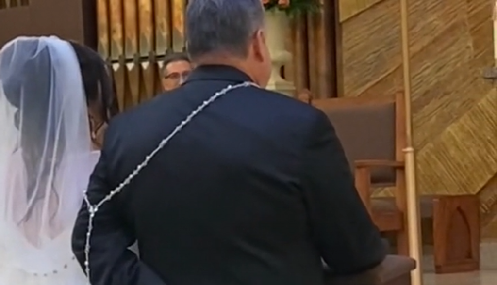 “Da je moj muž ovo učinio na našem venčanju, ne bi imao ženu": Potez mladoženje izazvao zgražavanje gostiju