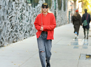 Mišljenja su podeljena: Svi komentarišu šta je to obula Điđi Hadid, autentičnost ili promašaj?