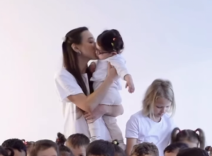Nije li previše? Kristina ima 26 godina i 22 dece, nedeljno potroše i do 5.800 dolara, a tek kad čujete koliko daju dadiljama!