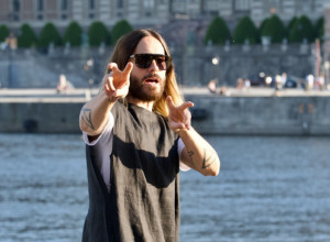 Ušao u istoriju: Glumac Džared Leto je prva osoba koja se popela na Empajer stejt bilding u Njujorku koji ima 102 sprata! (VIDEO)