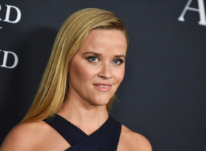 Njihovi ljubavni životi su u centru pažnje: Šuška se da je Kevin Kostner osvojio Riz Vitesrpun, glumica se oglasila