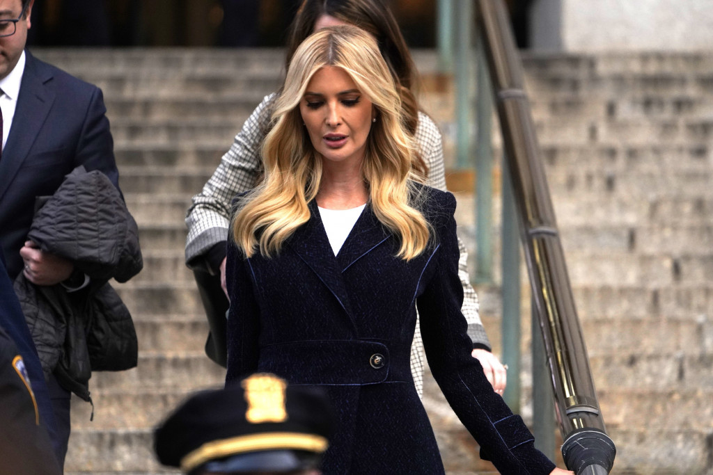 Sudnicu i skupoceno odelo zamenila kaubojskim izdanjem: Ivanka Tramp u kantri stilu privukla svu pažnju