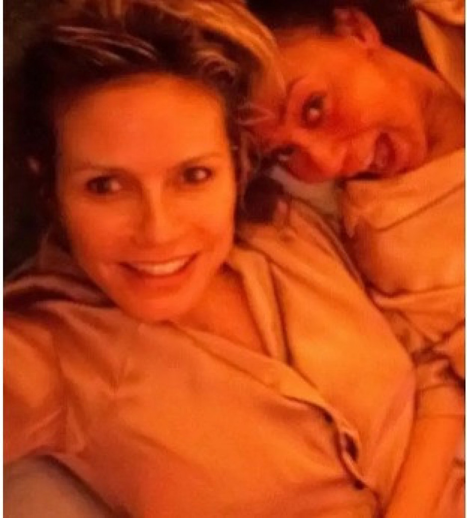 Navikli smo da je viđamo u glamuroznim izdanjima: Hajdi Klum u pidžami iznenadila fanove i zapalila Instagram